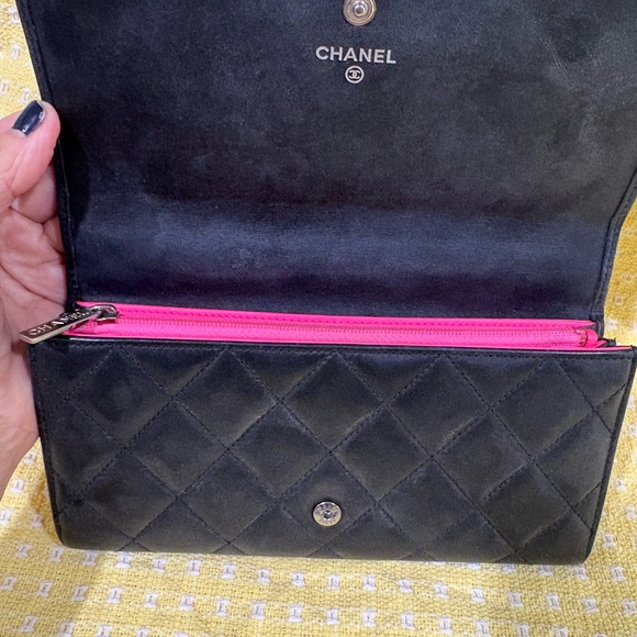 Sold / $900 Channel caviar leather wallet / cross body - Picture 5 of 12